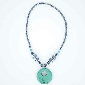 Beautiful necklace - weighty!